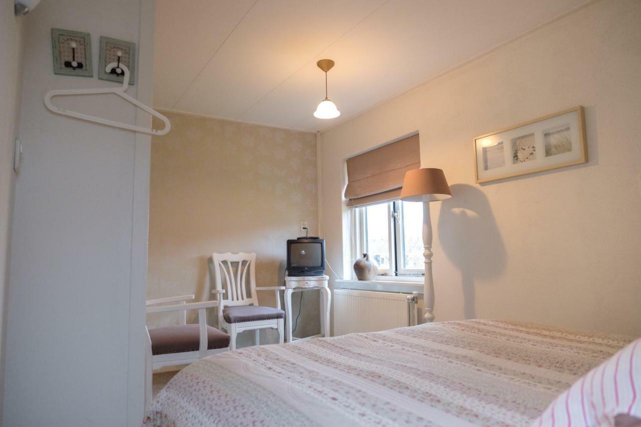 Oes-Tilber Bed & Breakfast Zweeloo Eksteriør bilde